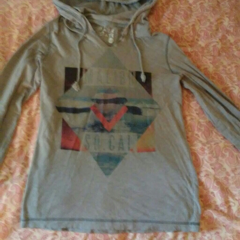 Free state long sleeve with hood.  Small